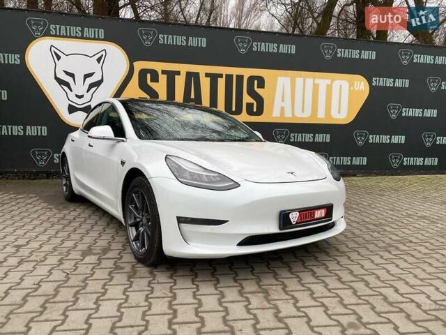 Белый Тесла Модель 3, объемом двигателя 0 л и пробегом 65 тыс. км за 18900 $, фото 1 на Automoto.ua