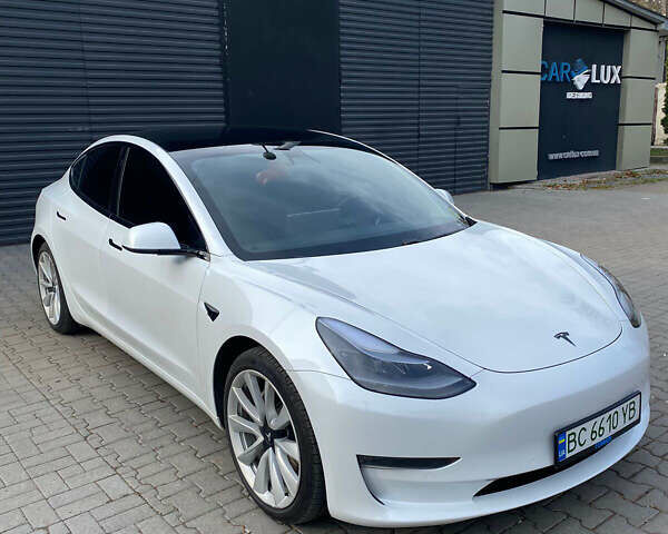 Белый Тесла Модель 3, объемом двигателя 0 л и пробегом 86 тыс. км за 21500 $, фото 1 на Automoto.ua