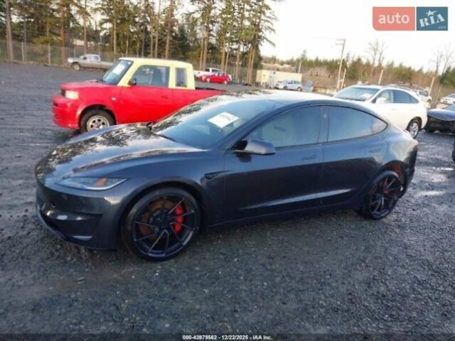 Белый Тесла Модель 3, объемом двигателя 1.98 л и пробегом 22 тыс. км за 16000 $, фото 1 на Automoto.ua