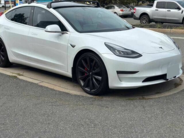 Білий Тесла Модель 3, об'ємом двигуна 0 л та пробігом 35 тис. км за 6900 $, фото 1 на Automoto.ua