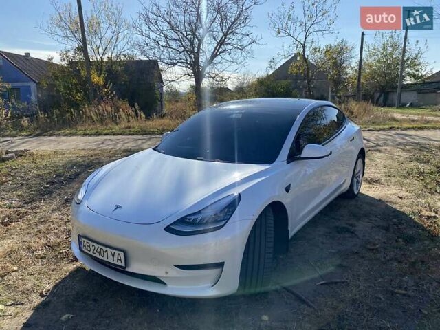 Белый Тесла Модель 3, объемом двигателя 0 л и пробегом 115 тыс. км за 18000 $, фото 1 на Automoto.ua