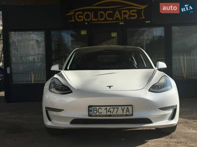 Белый Тесла Модель 3, объемом двигателя 0 л и пробегом 91 тыс. км за 15500 $, фото 1 на Automoto.ua