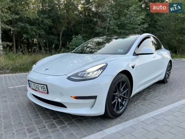 Білий Тесла Модель 3, об'ємом двигуна 0 л та пробігом 20 тис. км за 18200 $, фото 1 на Automoto.ua