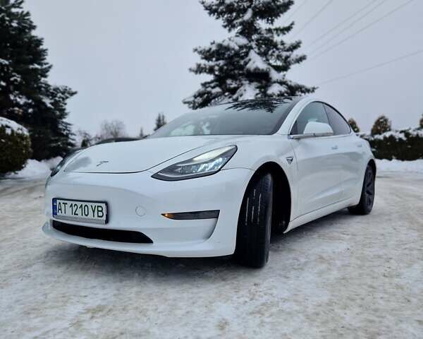 Білий Тесла Модель 3, об'ємом двигуна 0 л та пробігом 85 тис. км за 14350 $, фото 1 на Automoto.ua