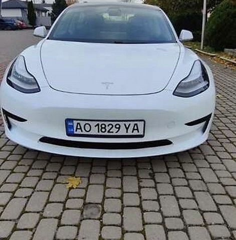 Білий Тесла Модель 3, об'ємом двигуна 0 л та пробігом 129 тис. км за 17500 $, фото 1 на Automoto.ua