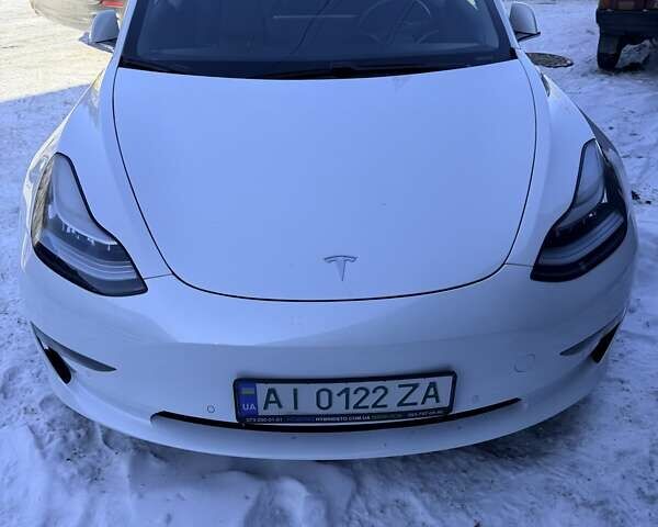Білий Тесла Модель 3, об'ємом двигуна 0 л та пробігом 140 тис. км за 15000 $, фото 1 на Automoto.ua