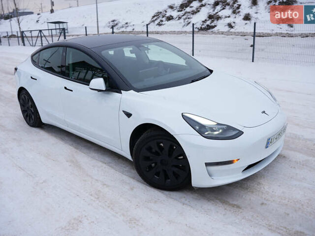 Білий Тесла Модель 3, об'ємом двигуна 0 л та пробігом 90 тис. км за 16999 $, фото 1 на Automoto.ua