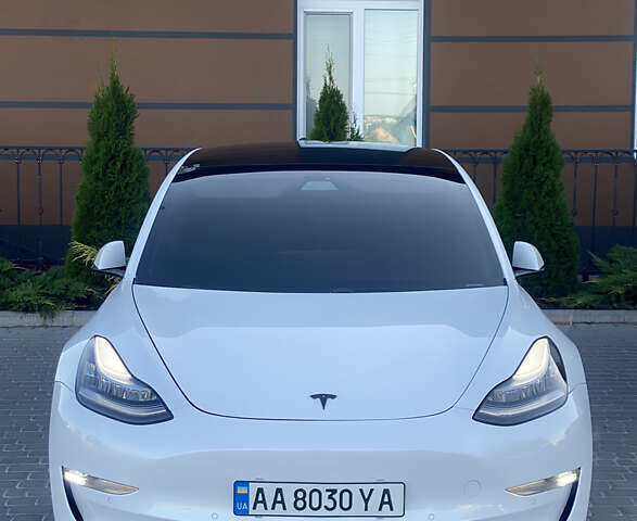 Белый Тесла Модель 3, объемом двигателя 0 л и пробегом 101 тыс. км за 22000 $, фото 1 на Automoto.ua