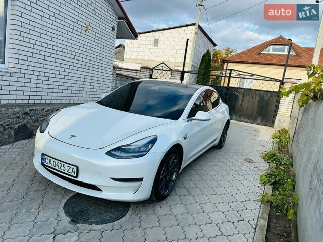 Білий Тесла Модель 3, об'ємом двигуна 0 л та пробігом 90 тис. км за 19000 $, фото 1 на Automoto.ua