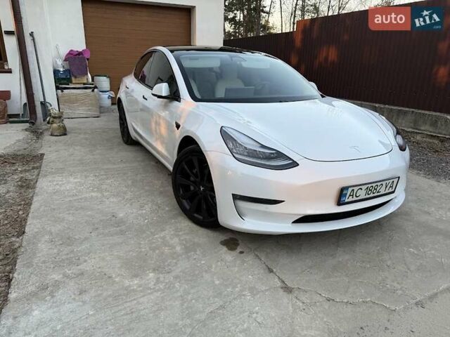 Белый Тесла Модель 3, объемом двигателя 0 л и пробегом 54 тыс. км за 21700 $, фото 1 на Automoto.ua
