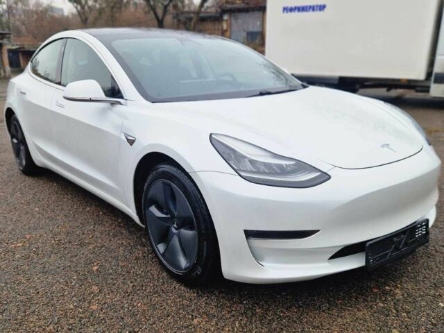Білий Тесла Модель 3, об'ємом двигуна 0 л та пробігом 142 тис. км за 16900 $, фото 1 на Automoto.ua