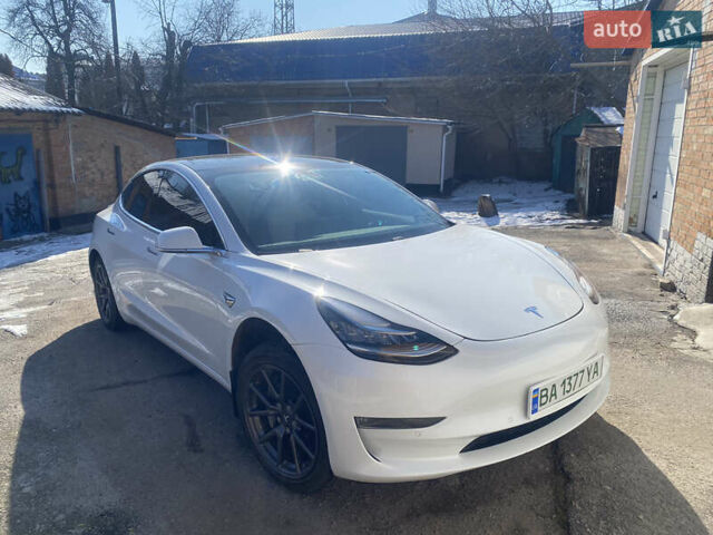 Білий Тесла Модель 3, об'ємом двигуна 0 л та пробігом 138 тис. км за 14999 $, фото 1 на Automoto.ua