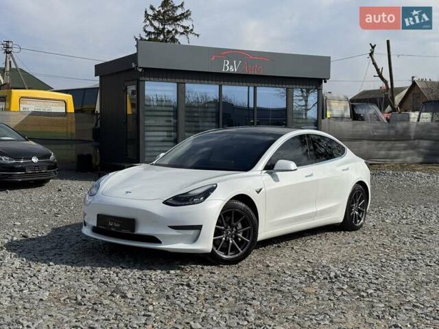 Белый Тесла Модель 3, объемом двигателя 0 л и пробегом 130 тыс. км за 17950 $, фото 1 на Automoto.ua