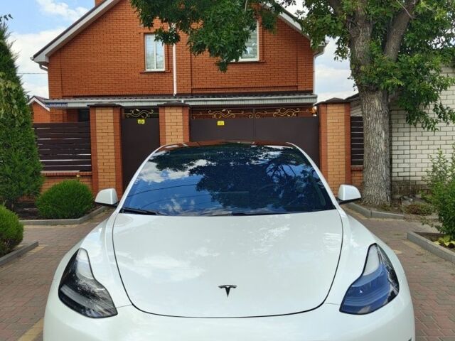 Белый Тесла Модель 3, объемом двигателя 0 л и пробегом 73 тыс. км за 20539 $, фото 1 на Automoto.ua