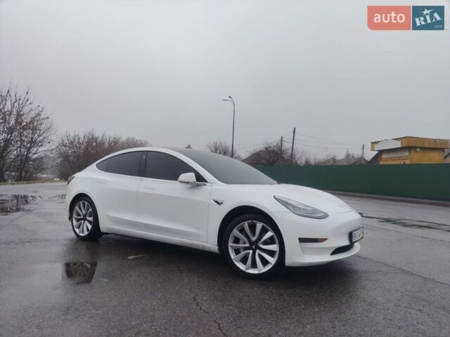Білий Тесла Модель 3, об'ємом двигуна 0 л та пробігом 108 тис. км за 16500 $, фото 1 на Automoto.ua