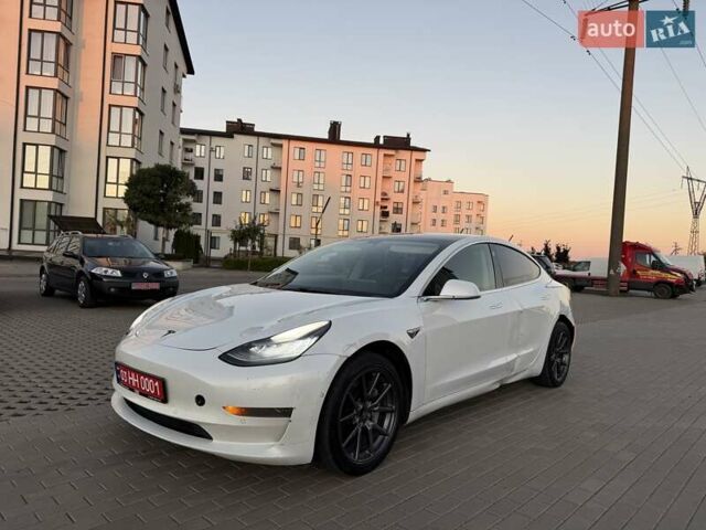 Білий Тесла Модель 3, об'ємом двигуна 0 л та пробігом 221 тис. км за 12700 $, фото 1 на Automoto.ua