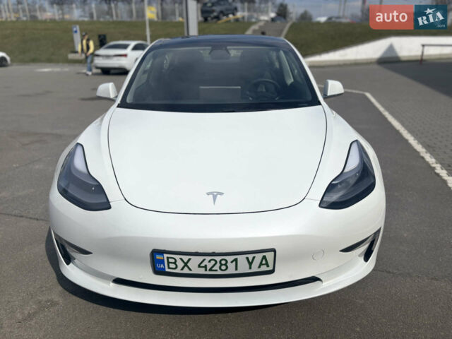 Белый Тесла Модель 3, объемом двигателя 0 л и пробегом 91 тыс. км за 22500 $, фото 1 на Automoto.ua