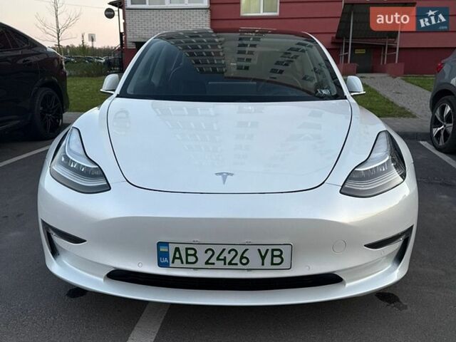 Білий Тесла Модель 3, об'ємом двигуна 0 л та пробігом 103 тис. км за 17350 $, фото 1 на Automoto.ua