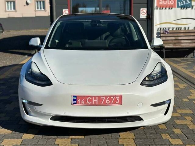 Белый Тесла Модель 3, объемом двигателя 0 л и пробегом 108 тыс. км за 17950 $, фото 1 на Automoto.ua