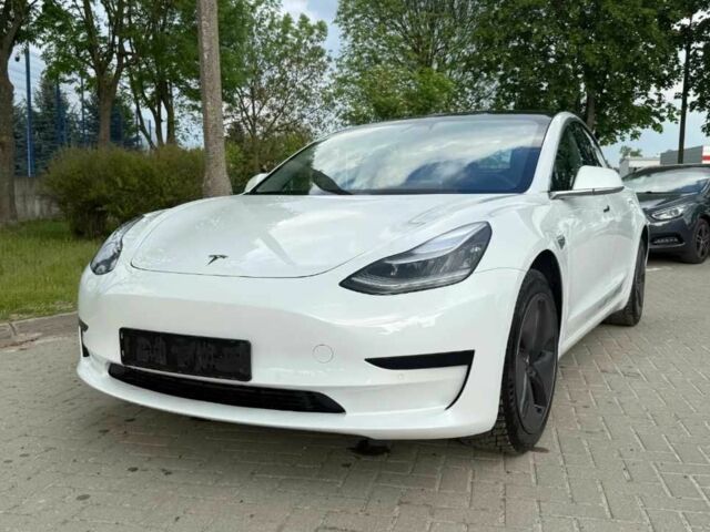 Белый Тесла Модель 3, объемом двигателя 0 л и пробегом 113 тыс. км за 9800 $, фото 1 на Automoto.ua