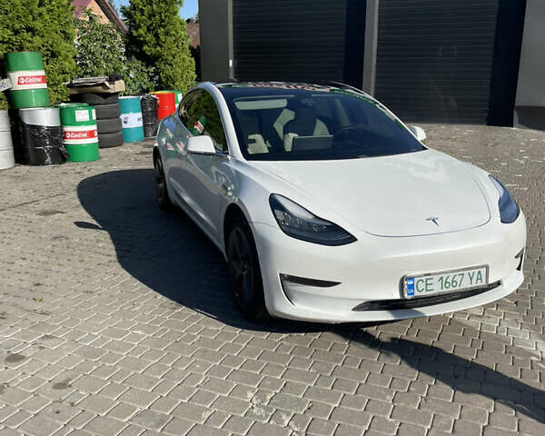 Білий Тесла Модель 3, об'ємом двигуна 0 л та пробігом 107 тис. км за 15500 $, фото 1 на Automoto.ua