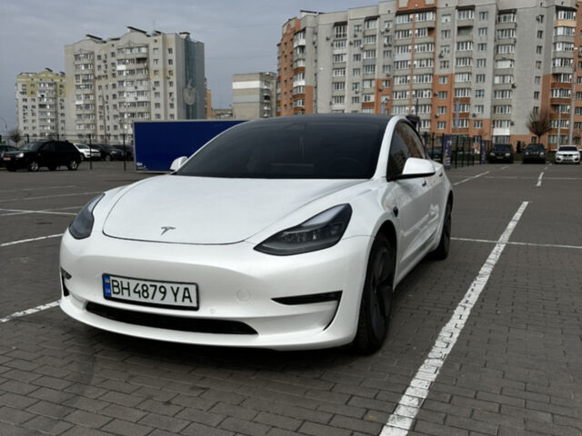Белый Тесла Модель 3, объемом двигателя 0 л и пробегом 71 тыс. км за 21600 $, фото 1 на Automoto.ua
