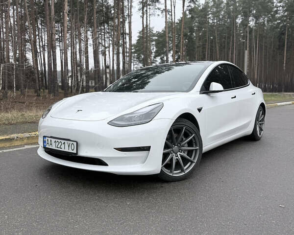 Білий Тесла Модель 3, об'ємом двигуна 0 л та пробігом 119 тис. км за 20800 $, фото 1 на Automoto.ua