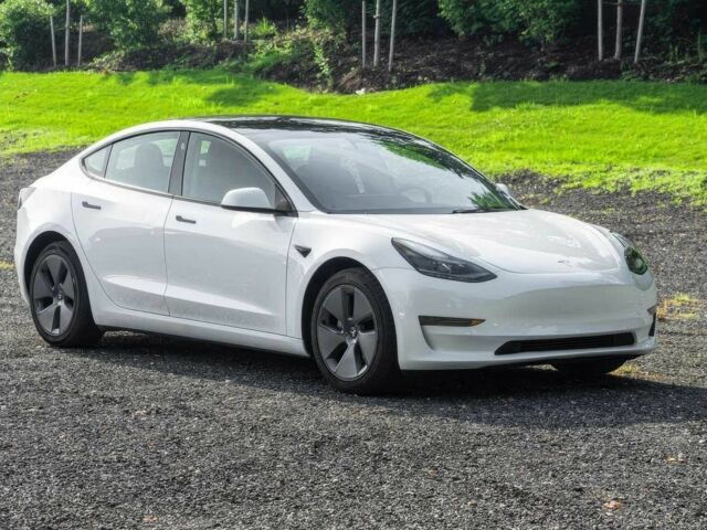 Білий Тесла Модель 3, об'ємом двигуна 0 л та пробігом 30 тис. км за 9000 $, фото 1 на Automoto.ua
