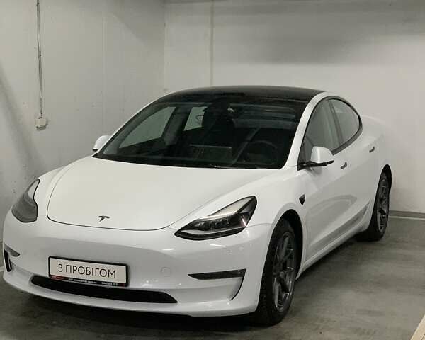 Белый Тесла Модель 3, объемом двигателя 0 л и пробегом 31 тыс. км за 41000 $, фото 1 на Automoto.ua
