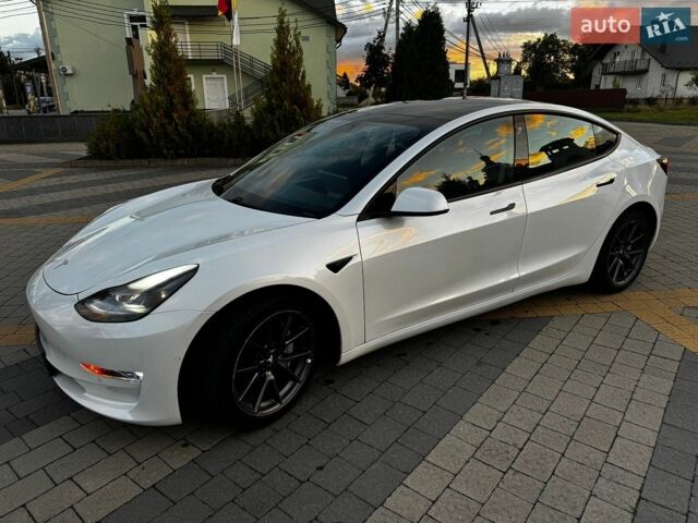 Білий Тесла Модель 3, об'ємом двигуна 0 л та пробігом 80 тис. км за 16500 $, фото 1 на Automoto.ua