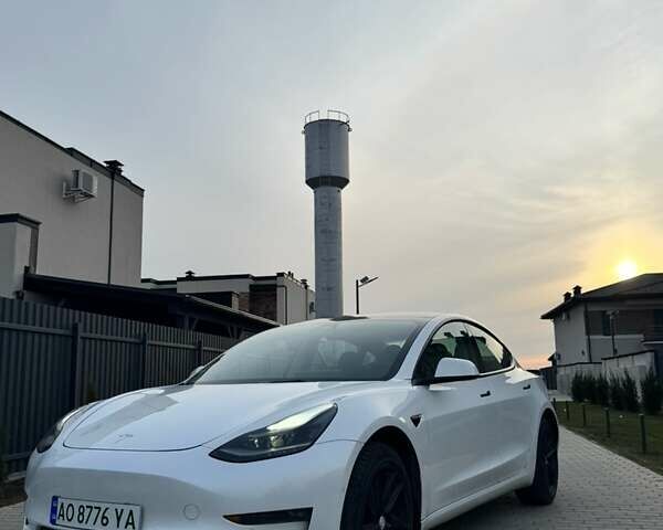 Белый Тесла Модель 3, объемом двигателя 0 л и пробегом 230 тыс. км за 18300 $, фото 1 на Automoto.ua