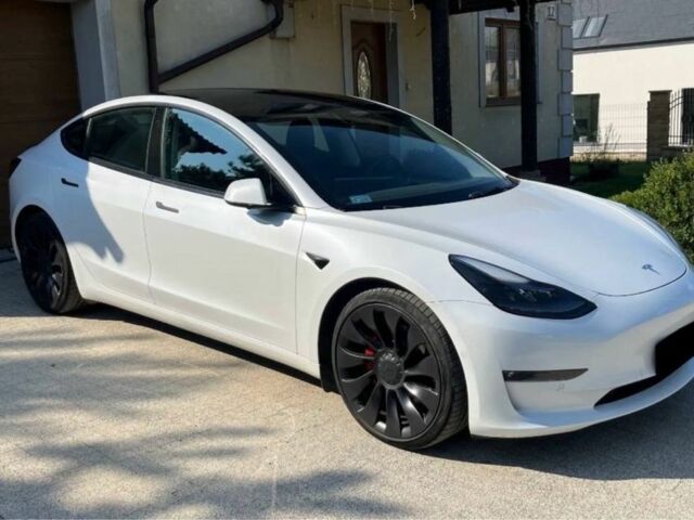 Білий Тесла Модель 3, об'ємом двигуна 0 л та пробігом 68 тис. км за 11700 $, фото 1 на Automoto.ua