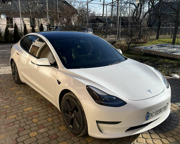 Белый Тесла Модель 3, объемом двигателя 0 л и пробегом 75 тыс. км за 16700 $, фото 1 на Automoto.ua