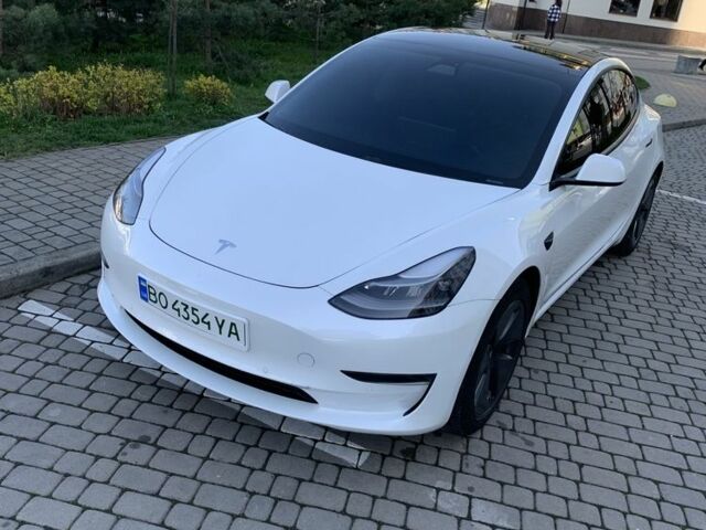 Белый Тесла Модель 3, объемом двигателя 0 л и пробегом 73 тыс. км за 17000 $, фото 1 на Automoto.ua