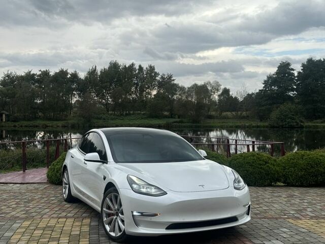 Білий Тесла Модель 3, об'ємом двигуна 0 л та пробігом 85 тис. км за 22000 $, фото 1 на Automoto.ua