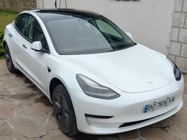Белый Тесла Модель 3, объемом двигателя 0 л и пробегом 59 тыс. км за 17500 $, фото 1 на Automoto.ua
