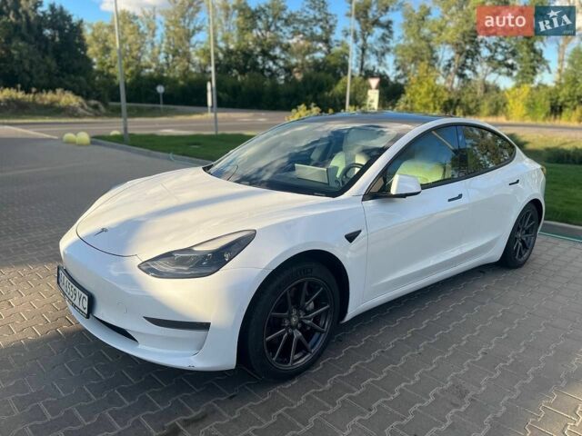 Белый Тесла Модель 3, объемом двигателя 0 л и пробегом 129 тыс. км за 17900 $, фото 1 на Automoto.ua