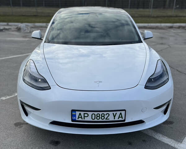 Белый Тесла Модель 3, объемом двигателя 0 л и пробегом 49 тыс. км за 24500 $, фото 1 на Automoto.ua