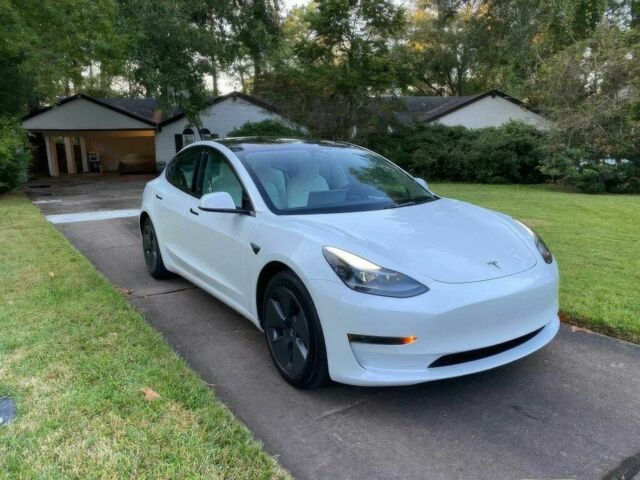 Білий Тесла Модель 3, об'ємом двигуна 0 л та пробігом 24 тис. км за 11900 $, фото 1 на Automoto.ua