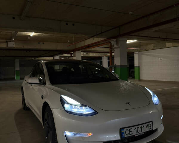 Білий Тесла Модель 3, об'ємом двигуна 0 л та пробігом 67 тис. км за 24500 $, фото 1 на Automoto.ua