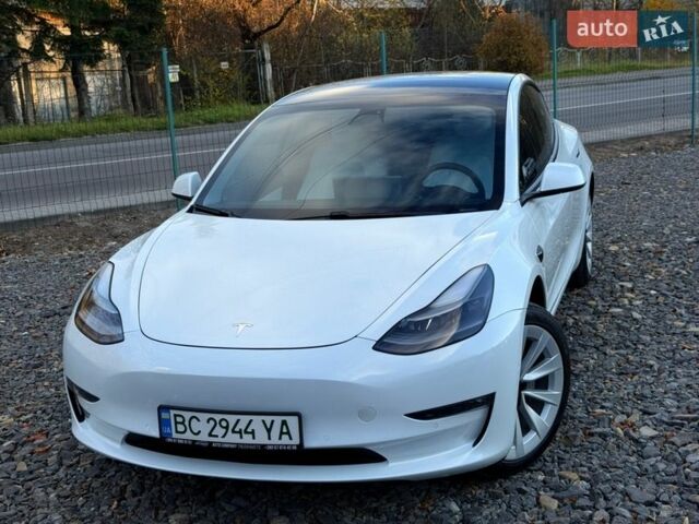 Білий Тесла Модель 3, об'ємом двигуна 0 л та пробігом 100 тис. км за 20799 $, фото 1 на Automoto.ua