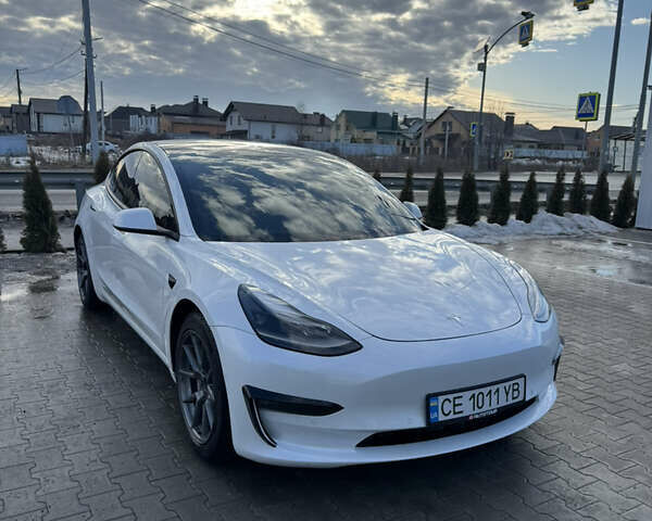 Білий Тесла Модель 3, об'ємом двигуна 0 л та пробігом 69 тис. км за 19450 $, фото 1 на Automoto.ua