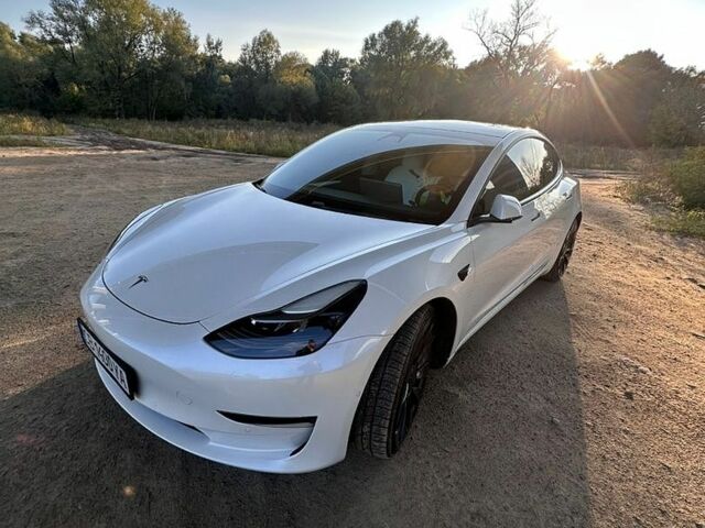 Белый Тесла Модель 3, объемом двигателя 0 л и пробегом 90 тыс. км за 22699 $, фото 1 на Automoto.ua
