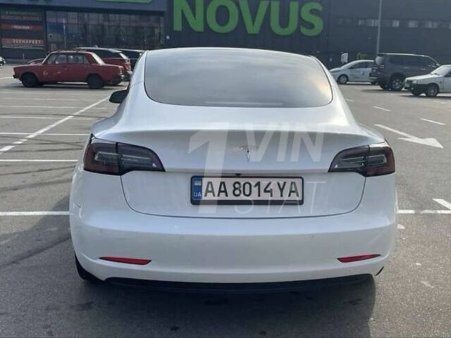 Белый Тесла Модель 3, объемом двигателя 0 л и пробегом 50 тыс. км за 16500 $, фото 1 на Automoto.ua