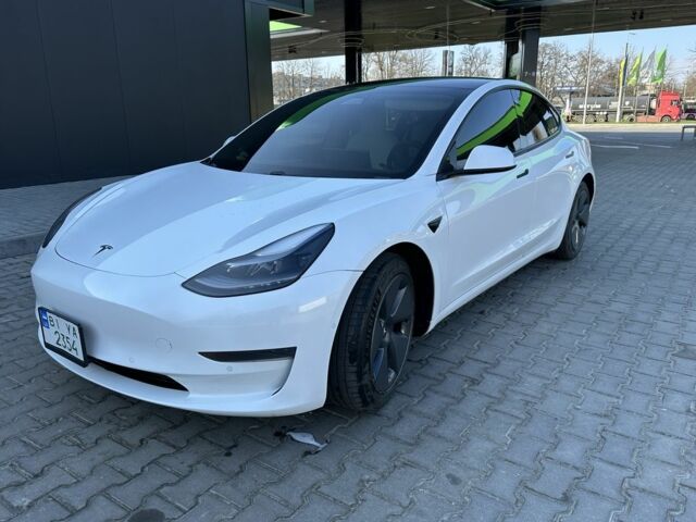 Білий Тесла Модель 3, об'ємом двигуна 0 л та пробігом 60 тис. км за 17000 $, фото 1 на Automoto.ua