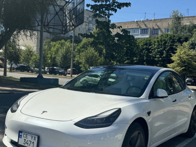 Білий Тесла Модель 3, об'ємом двигуна 0 л та пробігом 33 тис. км за 18500 $, фото 1 на Automoto.ua