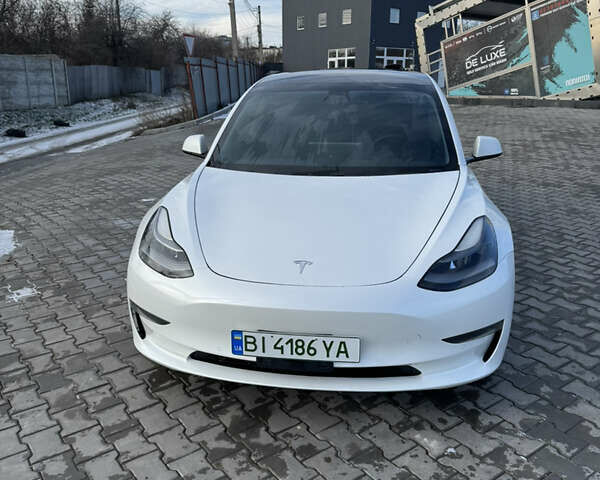 Білий Тесла Модель 3, об'ємом двигуна 0 л та пробігом 98 тис. км за 18000 $, фото 1 на Automoto.ua