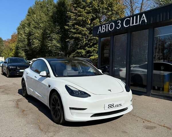 Белый Тесла Модель 3, объемом двигателя 0 л и пробегом 59 тыс. км за 18500 $, фото 1 на Automoto.ua