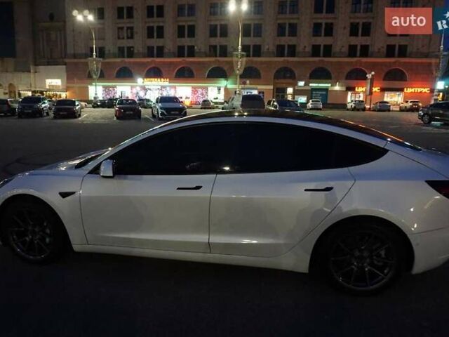 Белый Тесла Модель 3, объемом двигателя 0 л и пробегом 95 тыс. км за 18500 $, фото 1 на Automoto.ua