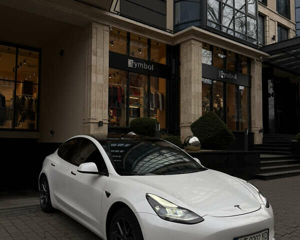 Білий Тесла Модель 3, об'ємом двигуна 0 л та пробігом 146 тис. км за 23500 $, фото 1 на Automoto.ua